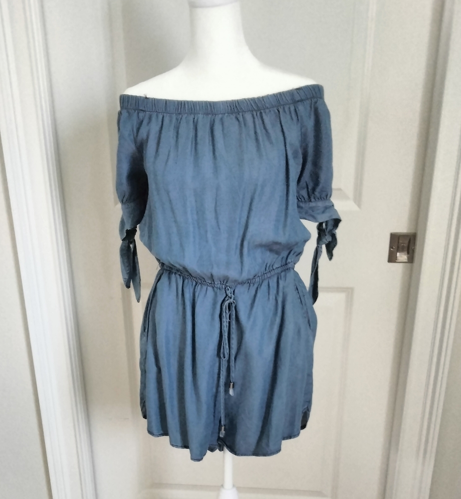 Iris Blue Women's Shorts romper sz large